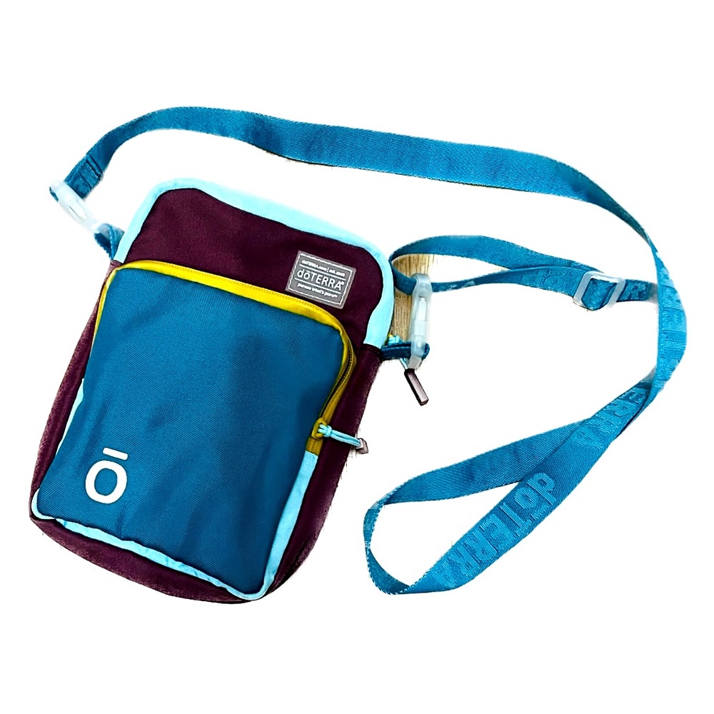 NWOT Doterra Crossbody Bag Purse Travel Adjustable